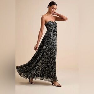 Lulus | Lynwen Black Abstract Pleated Strapless Maxi Dress